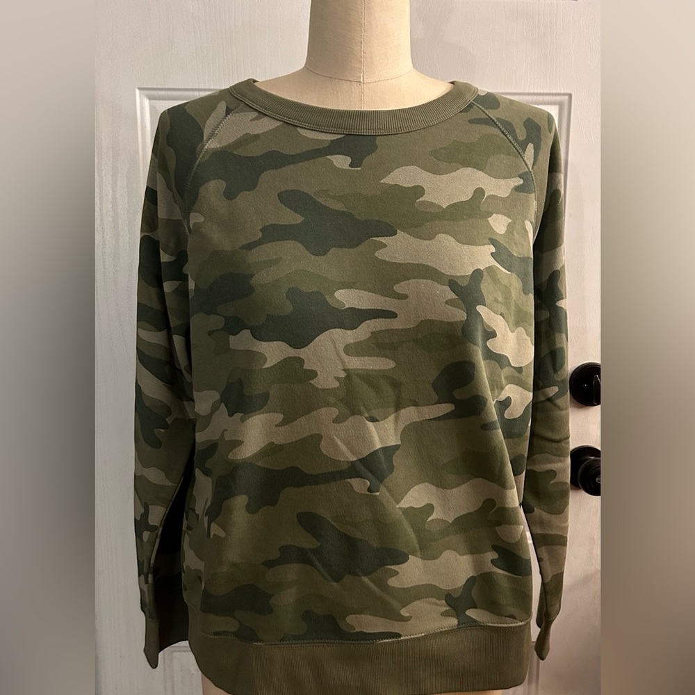 Old Navy women’s sweatshirt